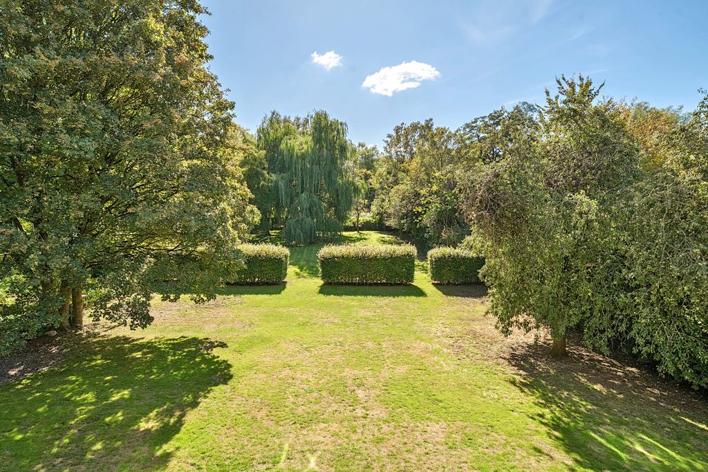 Additional image 13 of 5 bed detached house for saleBath Road, Marlborough SN8