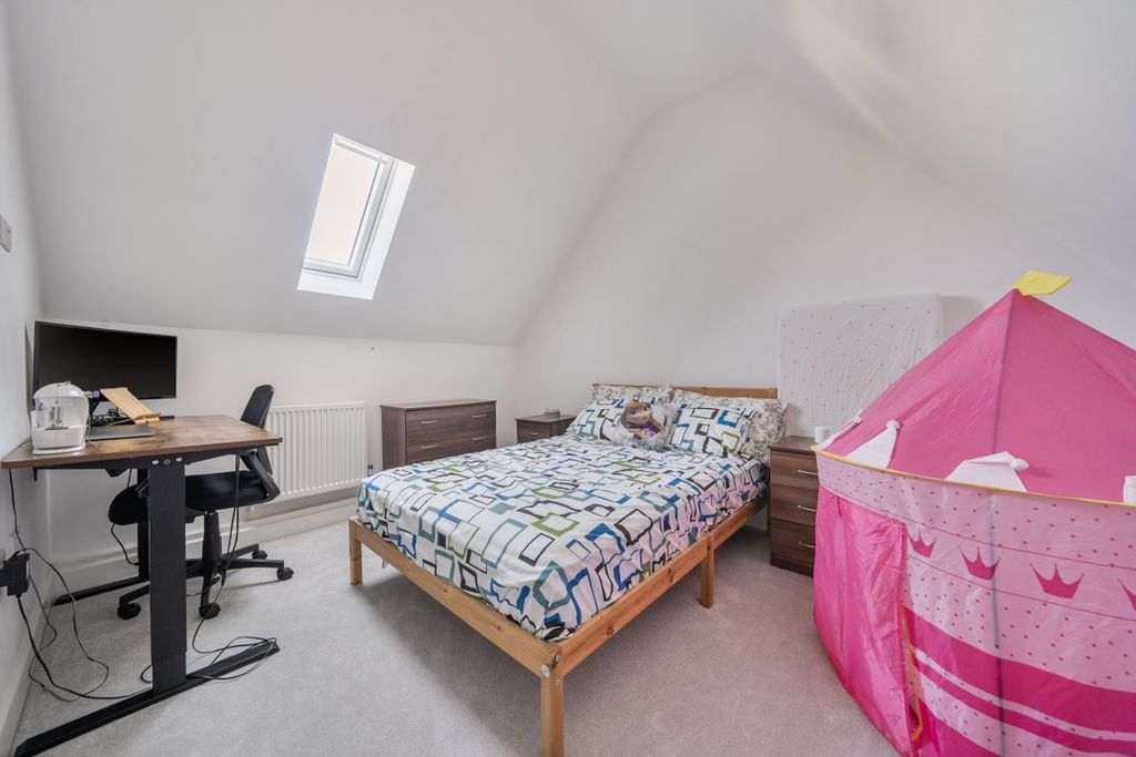 Additional image 11 of 5 bed detached house for saleOkus Road, Swindon SN1