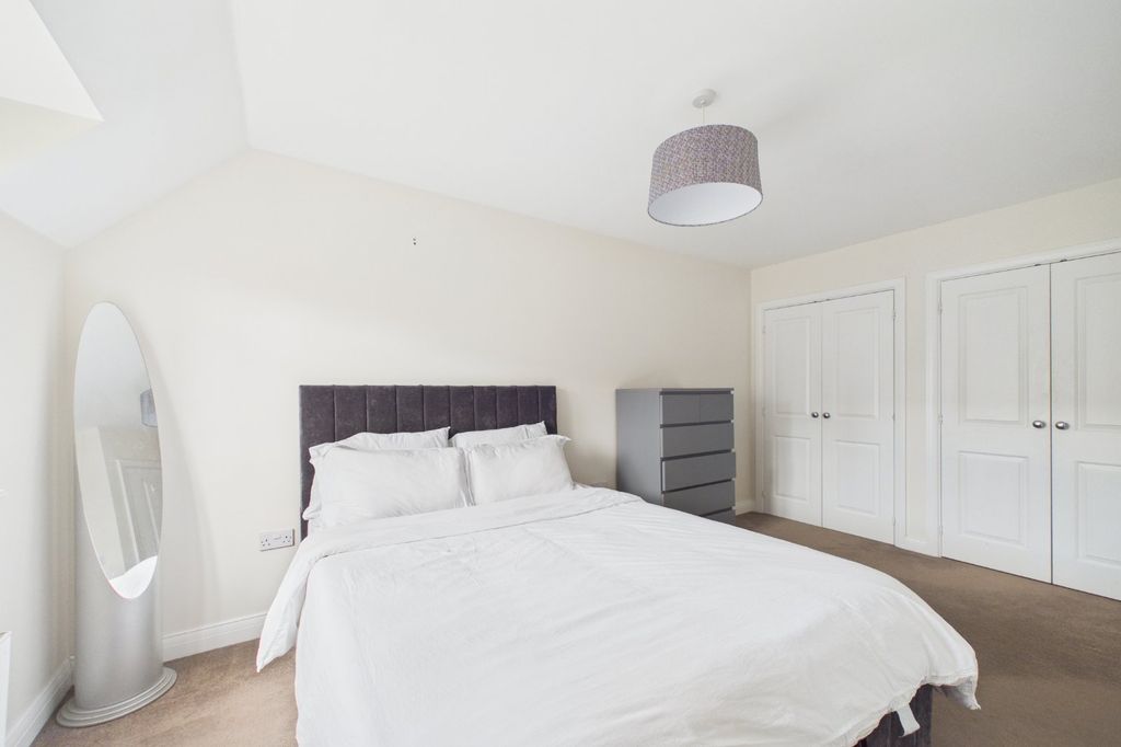 Additional image 6 of 1 bed maisonette for saleEagle Way, Bracknell, Berkshire RG12