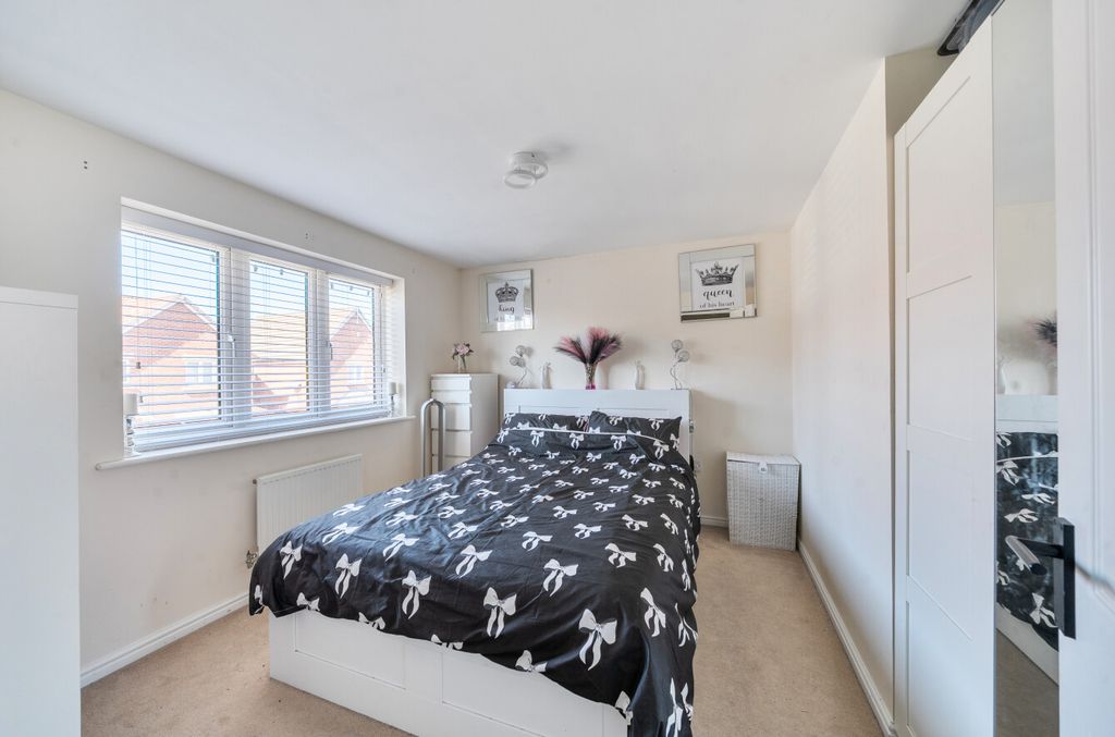 Additional image 7 of 5 bed detached house for salePolesdon Avenue, Coate, Swindon SN3