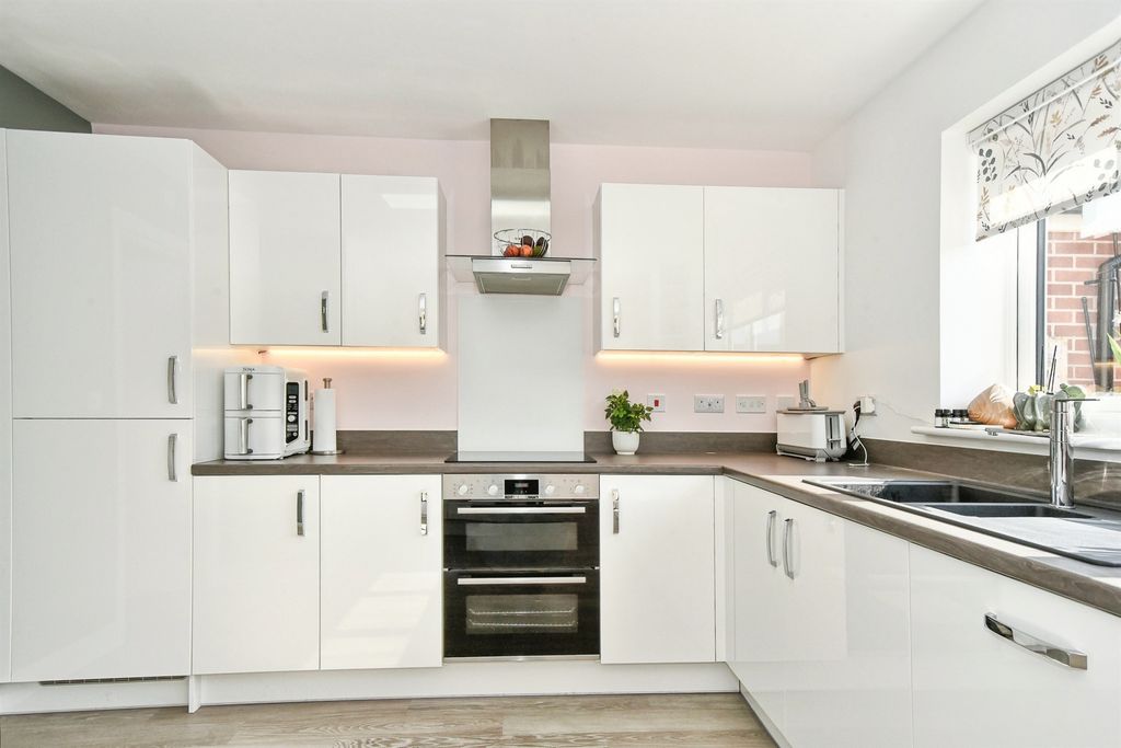 Additional image 10 of 4 bed detached house for saleBrook Close, Lyneham, Chippenham SN15