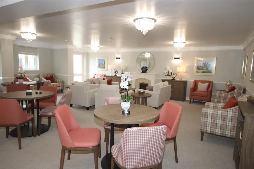 Additional image 8 of 1 bed flat for saleCastle Lodge, Gladstone Road, Chippenham SN15