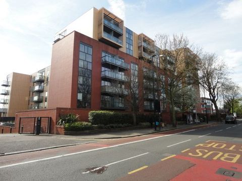 London Road, Isleworth TW7