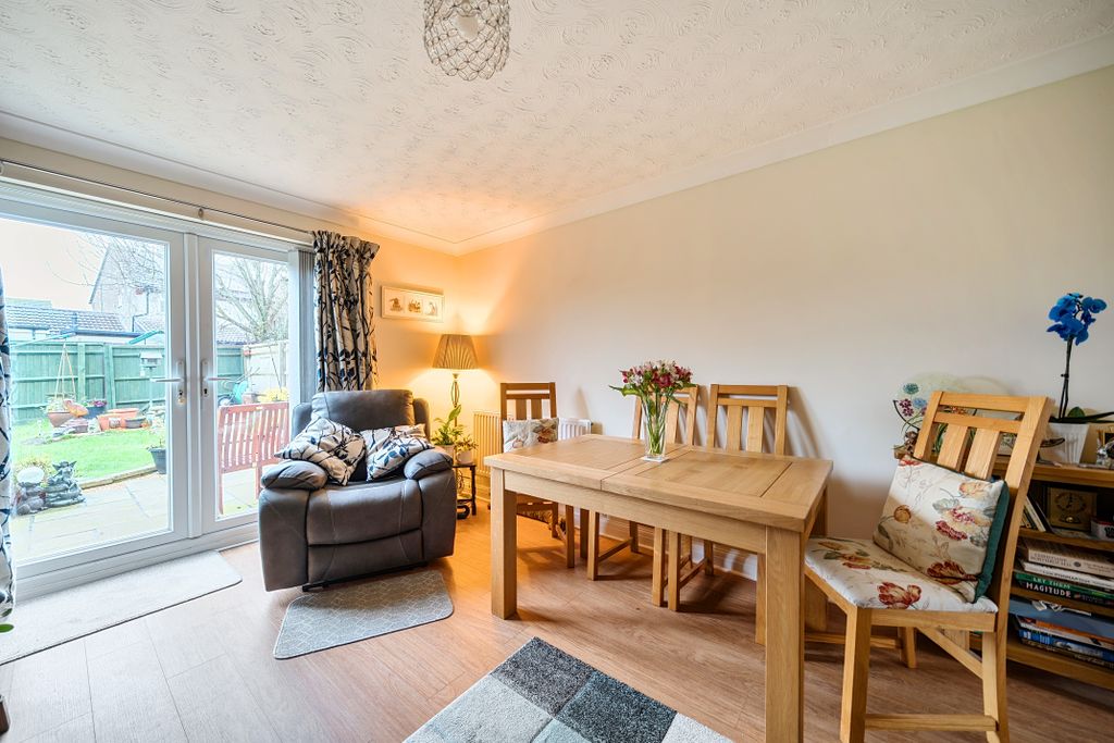 3 bed detached house for saleMiddle Ground, Cricklade, Swindon SN6 photo 5