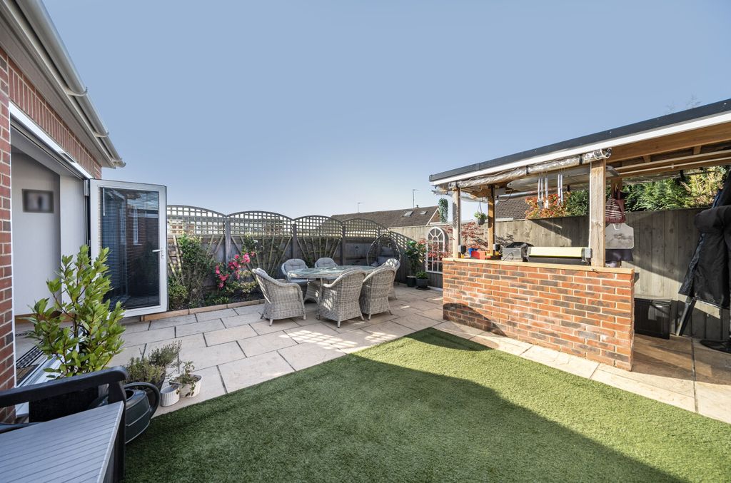 Additional image 4 of 3 bed bungalow for saleCloche Way, Stratton St Margaret, Swindon SN2
