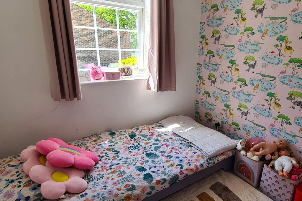 Additional image 9 of 3 bed terraced house for saleElizabeth Close, Bracknell, Berkshire RG12