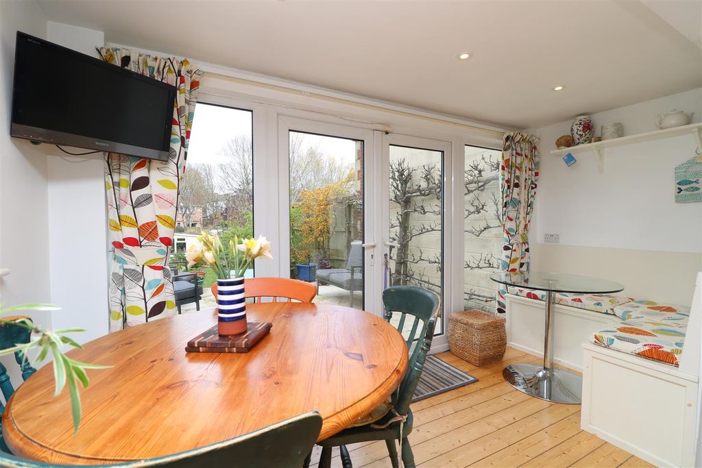 Additional image 8 of 3 bed semi-detached house for saleClarendon Road, Trowbridge BA14
