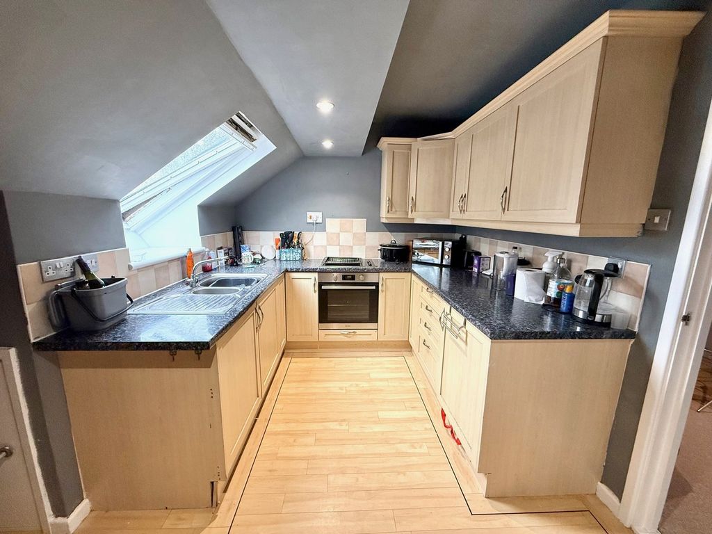 Additional image 4 of 1 bed flat for saleNorthcott, Bracknell RG12