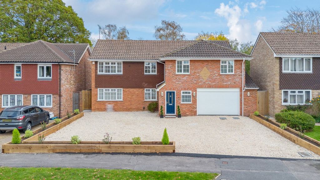 5 bed detached house for saleLakeside, Warfield, Bracknell RG42