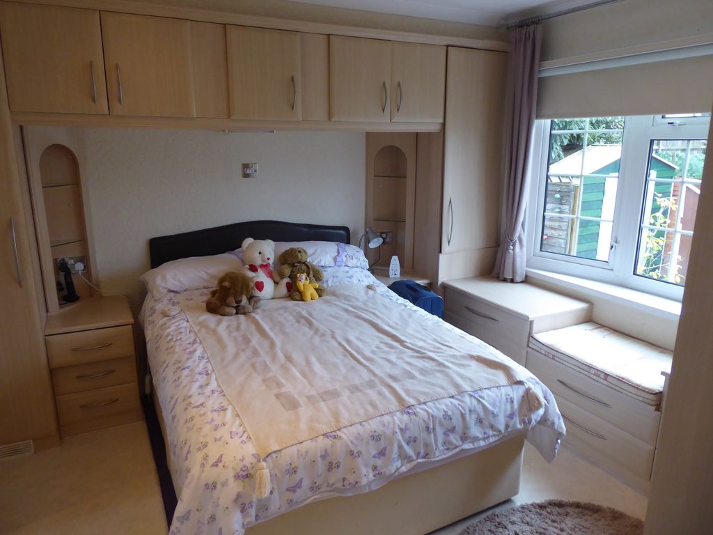 Additional image 6 of 2 bed mobile/park home for saleDevon Close, Sandhurst GU47