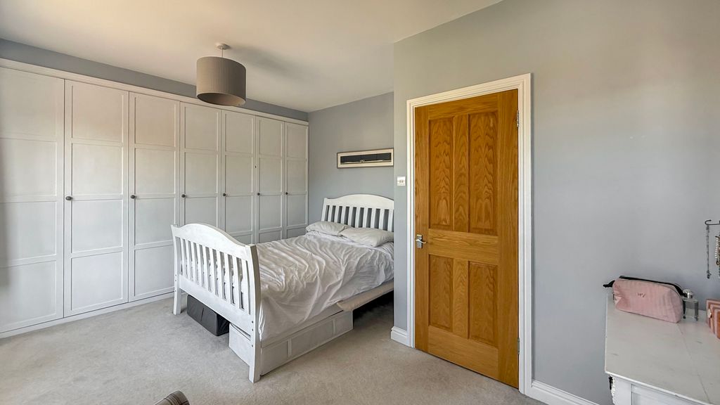 Additional image 15 of 4 bed semi-detached house for saleStation Road, Westbury BA13