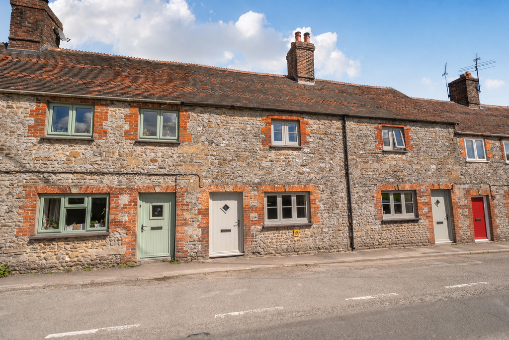 2 bed terraced house for saleChurch Street, Warminster BA12