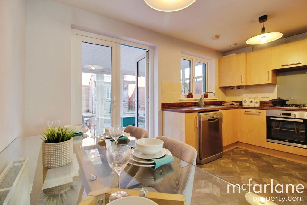 Additional image 3 of 3 bed semi-detached house for saleMattocks Path, Swindon SN1