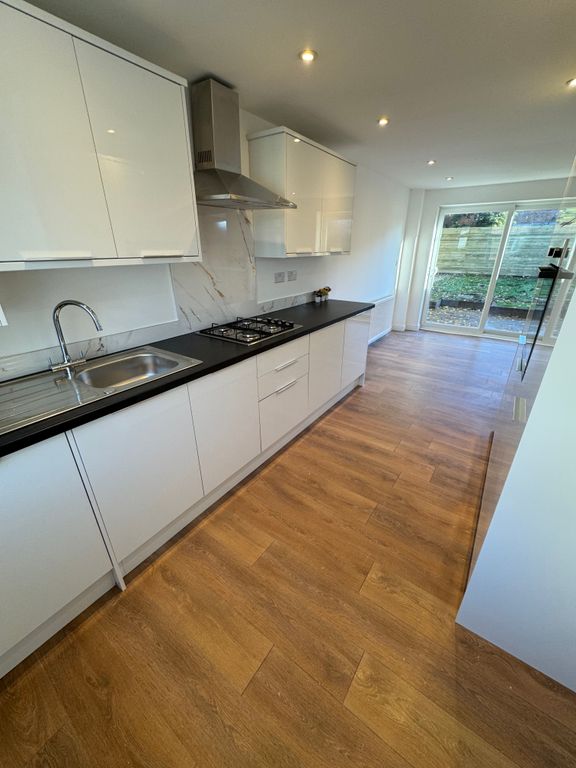 Additional image 10 of 4 bed terraced house for saleHolbeck, Bracknell, Berkshire RG12