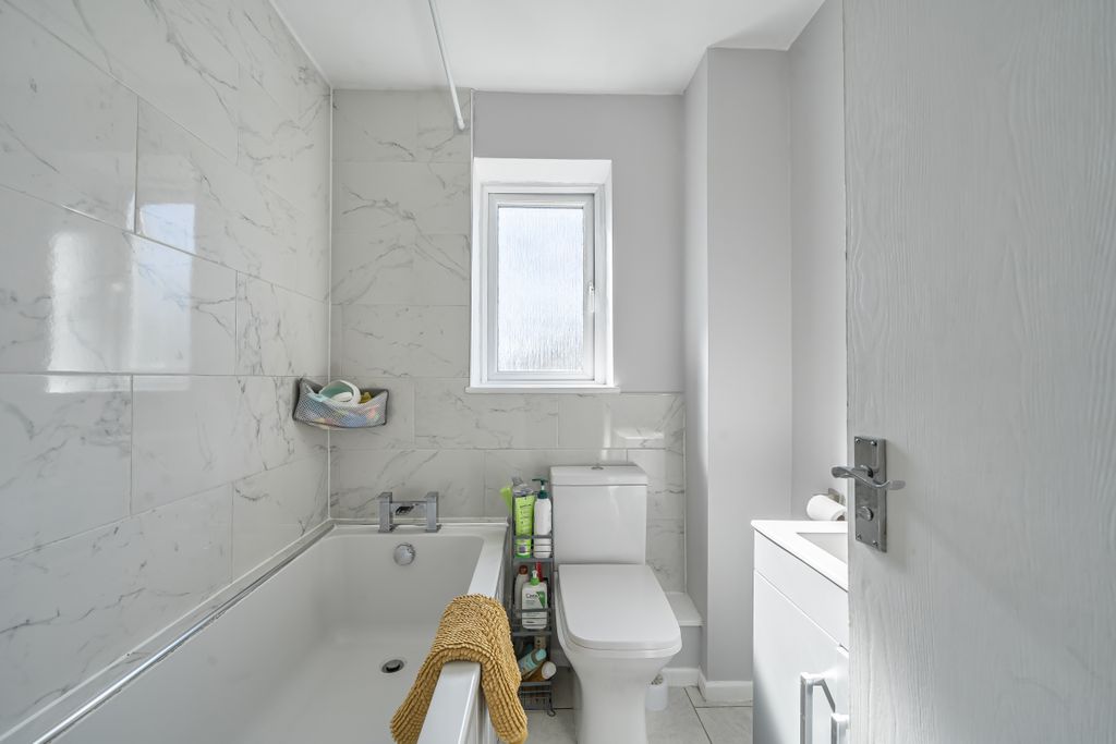 Additional image 7 of 2 bed end terrace house for saleRamsthorn Close, Woodhall Park, Swindon SN2