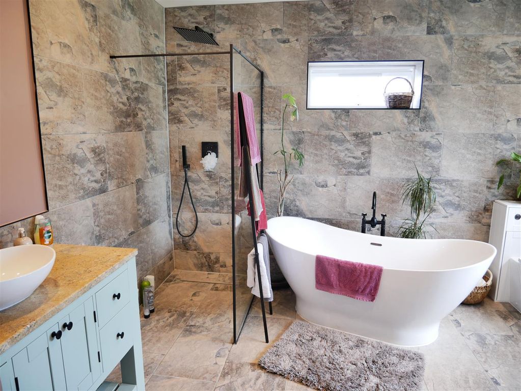 Additional image 6 of 4 bed semi-detached house for saleLowden, Chippenham SN14