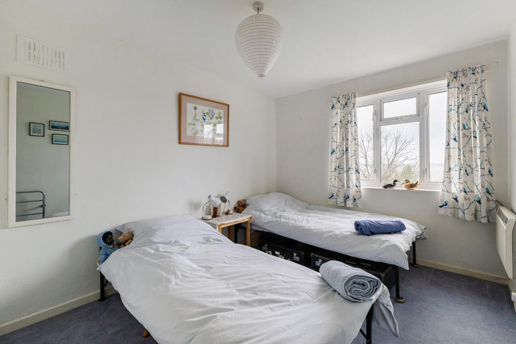 Additional image 16 of 4 bed property for saleAssisi Road, Salisbury SP1