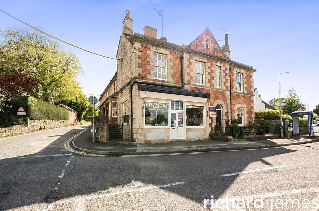 3 bed office for saleHigh Street, Purton, Purton SN5