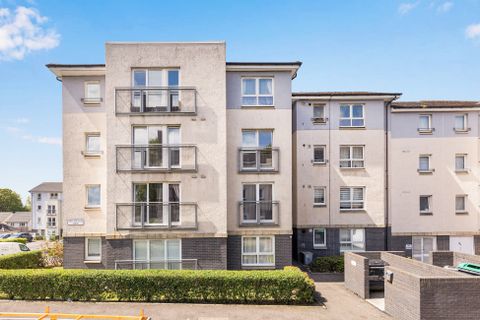 13/9 Birchwood View, Corstorphine, Edinburgh EH12