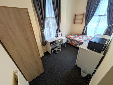 Raleigh Street, Nottingham NG7, Room to rent