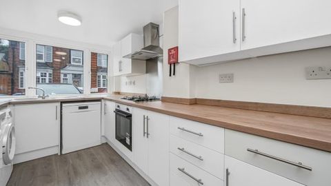 Howard Road, Surbiton, Greater London KT5, Room to rent