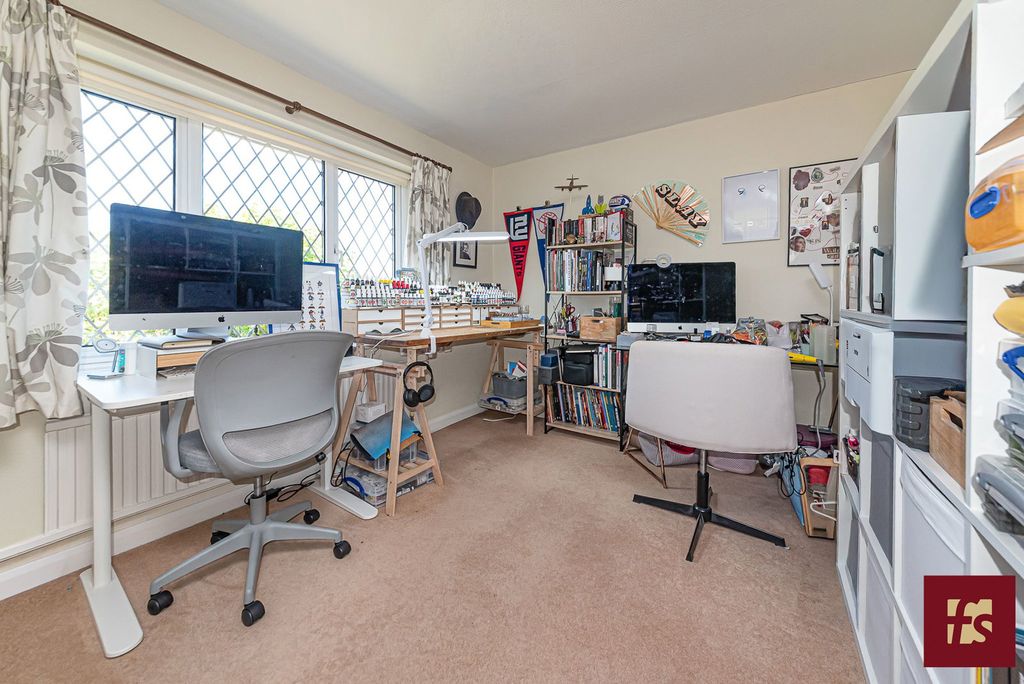 Additional image 13 of 3 bed detached house for saleHillary Drive, Crowthorne, Berkshire RG45
