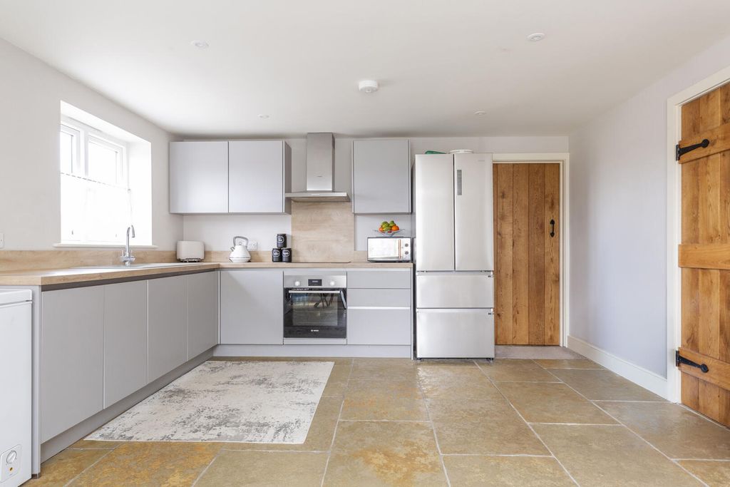 Additional image 3 of 2 bed property for saleSwallowcliffe, Salisbury SP3