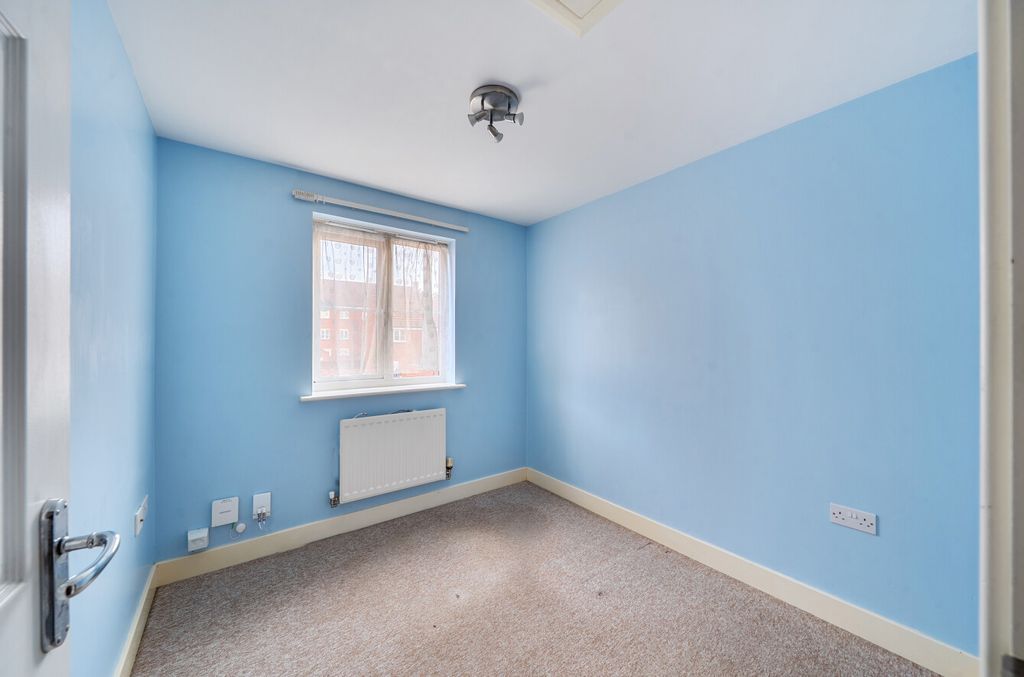 Additional image 20 of 5 bed terraced house for saleZakopane Road, Swindon, Wiltshire SN25