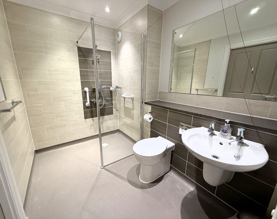 Additional image 6 of 2 bed flat for saleFitzwarren Court, Kingsdown Road, Swindon SN3