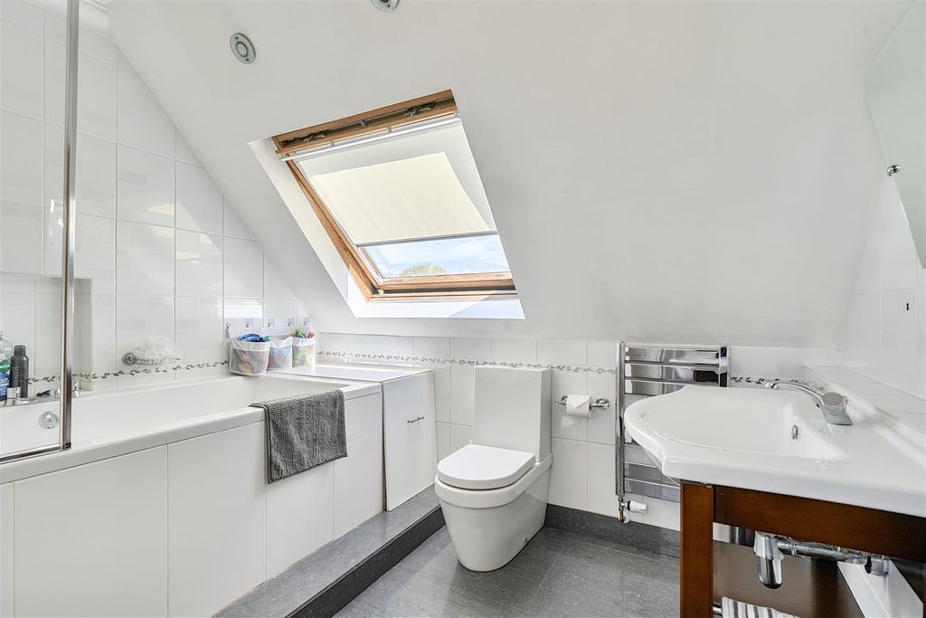Additional image 19 of 3 bed detached bungalow for saleMalmesbury Road, Chippenham SN15