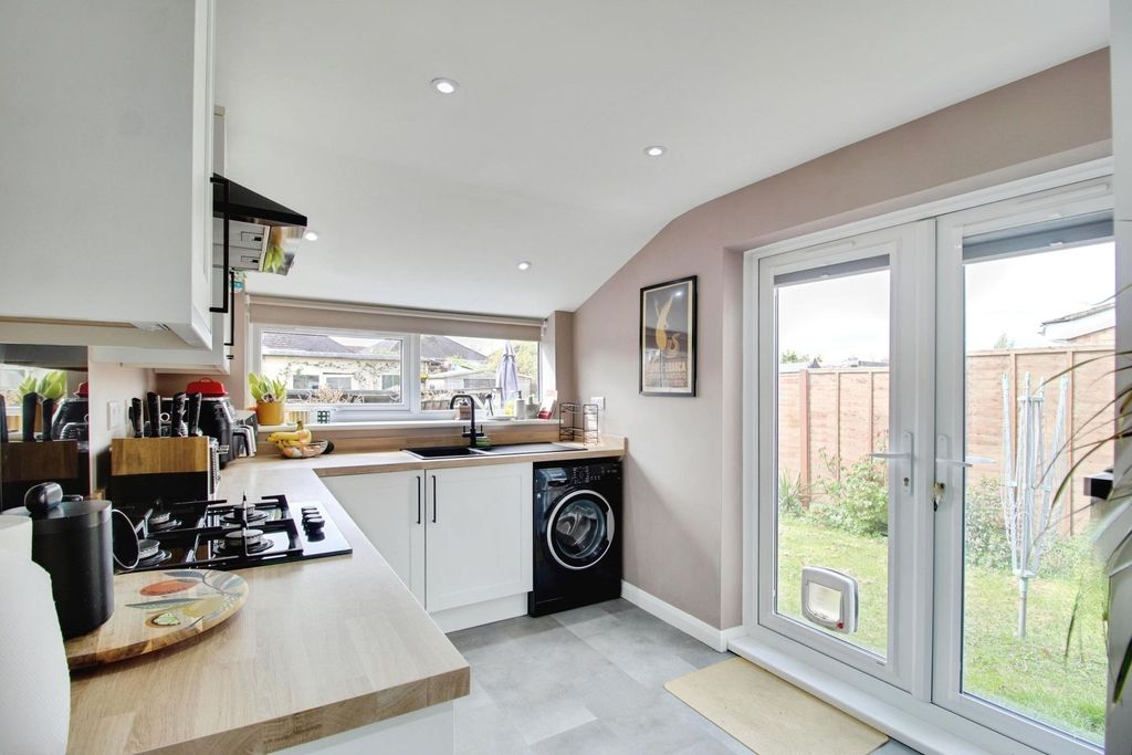 Additional image 5 of 2 bed end terrace house for saleWhitby Grove, Rodbourne Cheney SN2