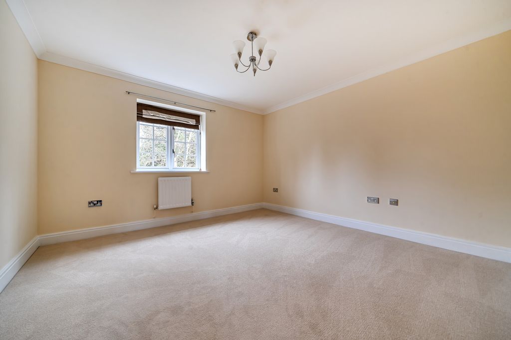 Additional image 9 of 6 bed detached house for saleHighgrove Avenue, Ascot SL5