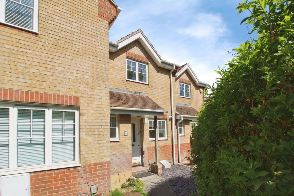 2 bed terraced house for salePope Close, Abbey Meads SN25
