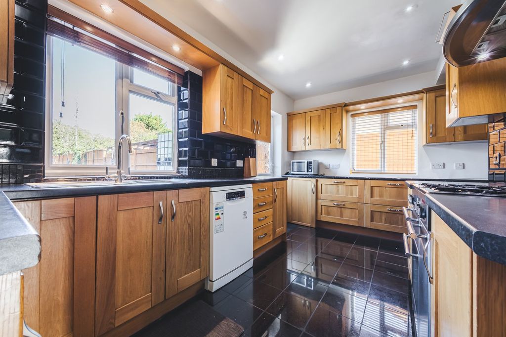 Additional image 7 of 4 bed detached house for saleOxford Road, Swindon SN3
