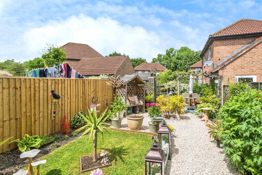 Additional image 12 of 2 bed terraced house for salePasture Close, Swindon, Wiltshire SN2
