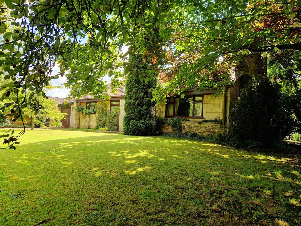 3 bed detached bungalow for saleLower Seagry, Chippenham SN15