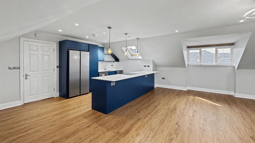 Additional image 2 of 2 bed flat for saleLondon Road, Ascot SL5