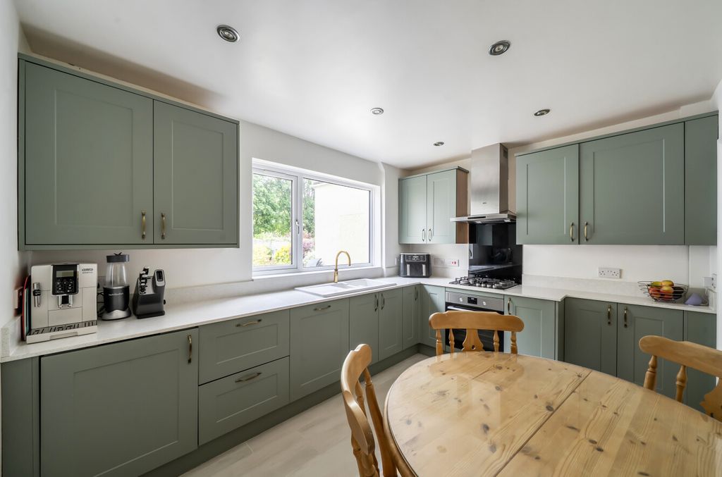 Additional image 4 of 3 bed semi-detached house for saleChurchward Avenue, Swindon, Wiltshire SN2