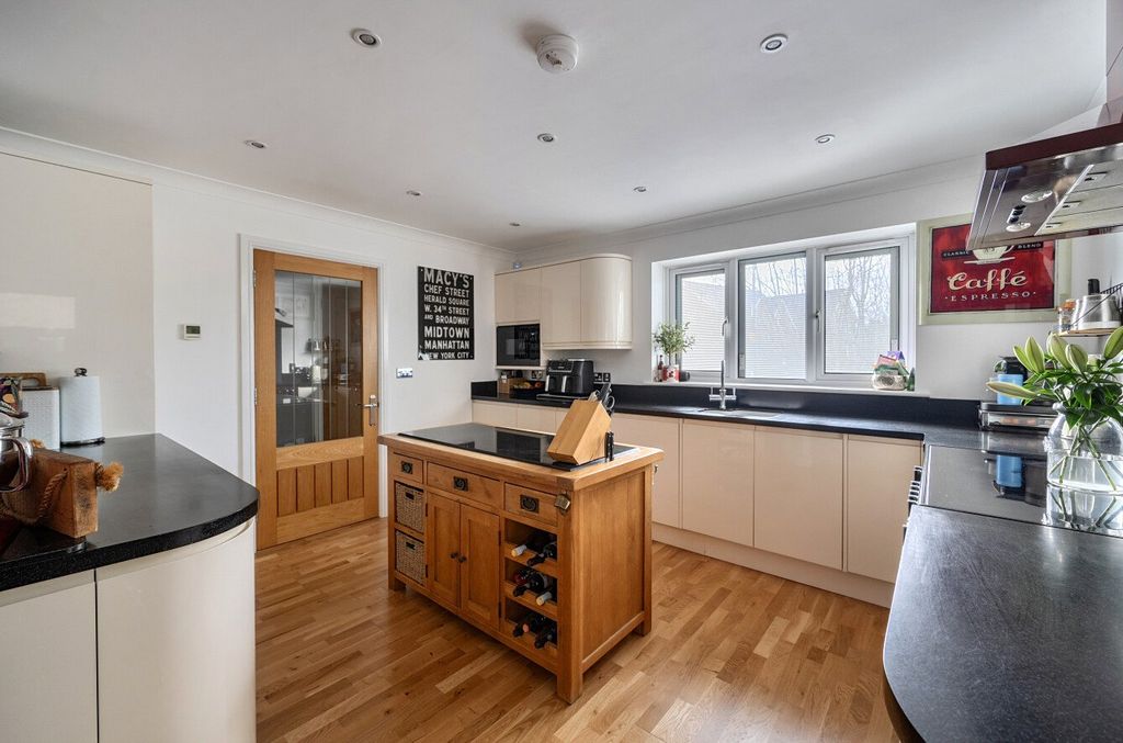 Additional image 2 of 4 bed detached house for saleCoate Lane, Coate, Swindon SN3