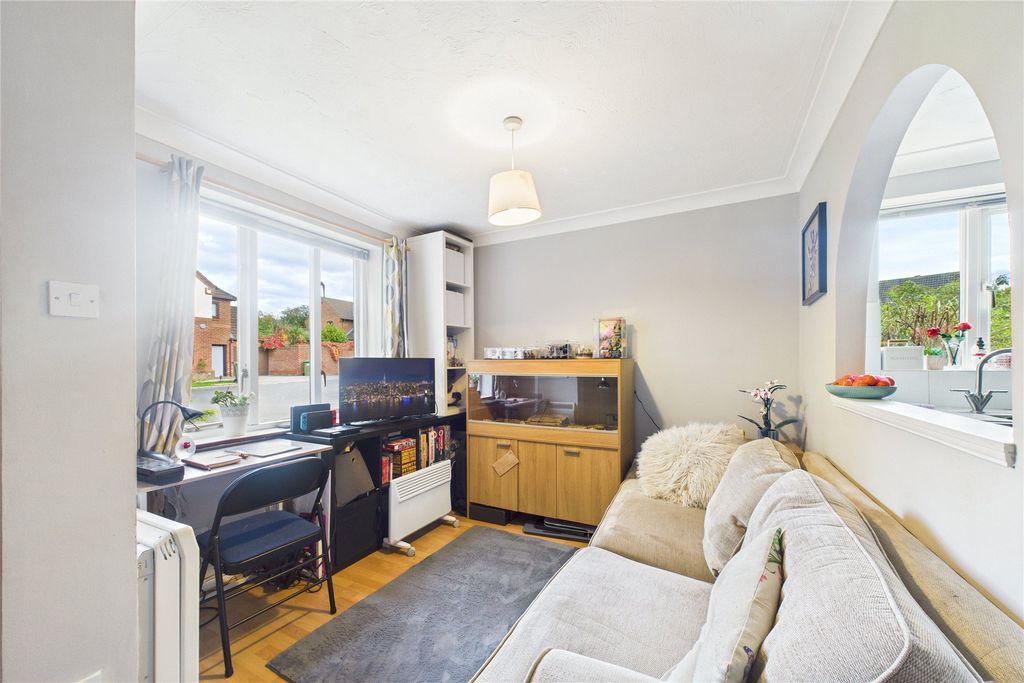 Additional image 3 of 1 bed semi-detached house for saleSimkins Close, Winkfield Row, Berkshire RG42