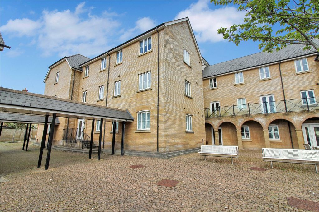 2 bed flat for saleDenby Road, Redhouse, Swindon SN25
