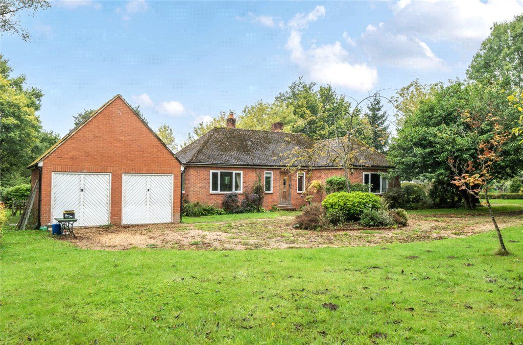 3 bed detached bungalow for saleStock Lane, Landford Wood, Salisbury, Wiltshire SP5