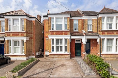Carholme Road, Forest Hill, London SE23