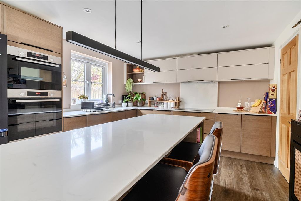 Additional image 10 of 4 bed detached house for saleHigh Street, Sutton Benger, Chippenham SN15