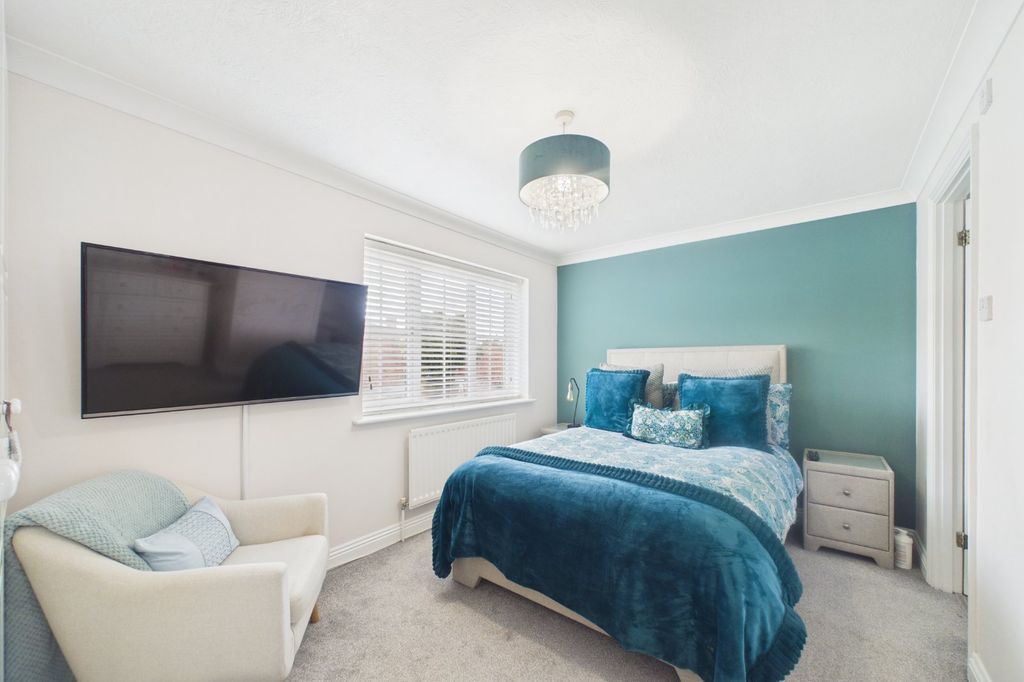 Additional image 7 of 2 bed terraced house for saleHoratio Avenue, Warfield, Berkshire RG42