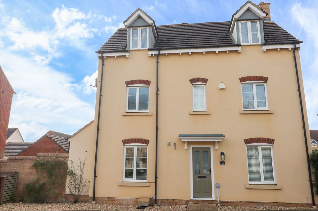 4 bed end terrace house for saleBuzzard Road, Calne SN11