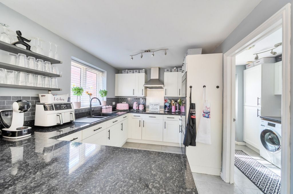 Additional image 16 of 5 bed detached house for salePolesdon Avenue, Coate, Swindon SN3