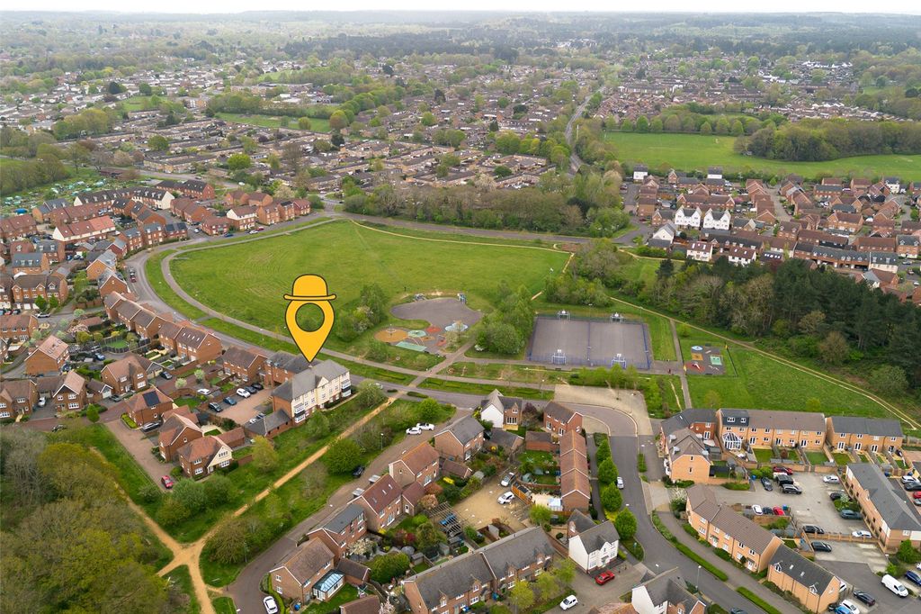 Additional image 10 of 2 bed flat for saleFalcon Way, Bracknell, Berkshire RG12