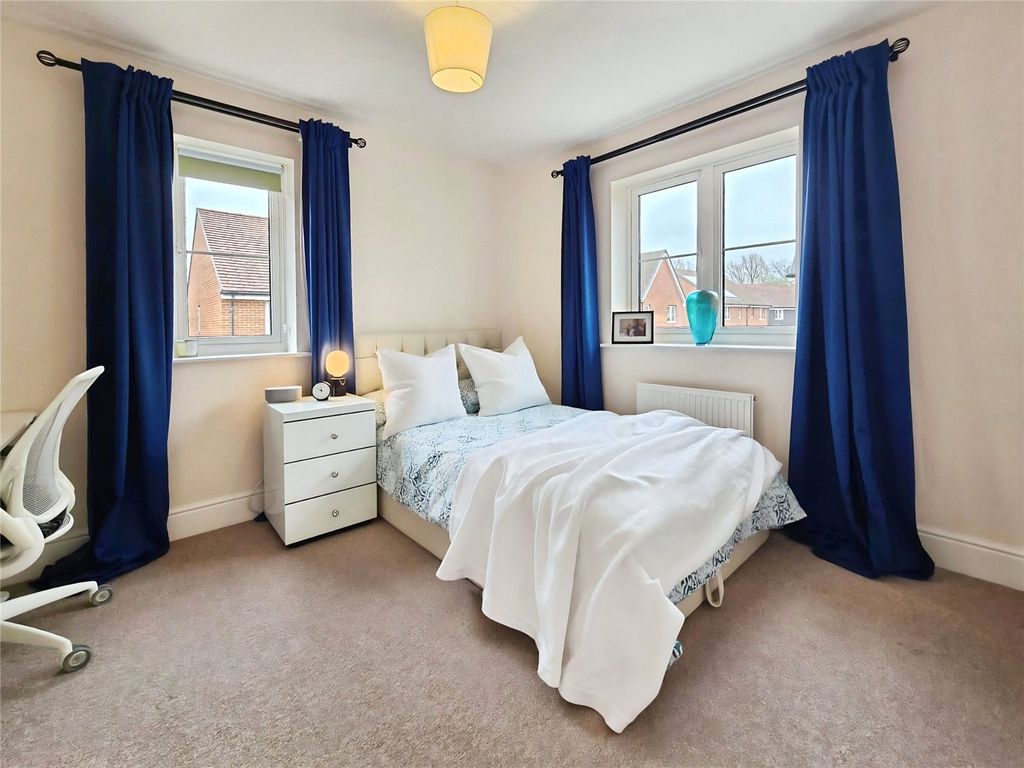 Additional image 9 of 3 bed detached house for saleRedstart Croft, Bracknell, Berkshire RG12