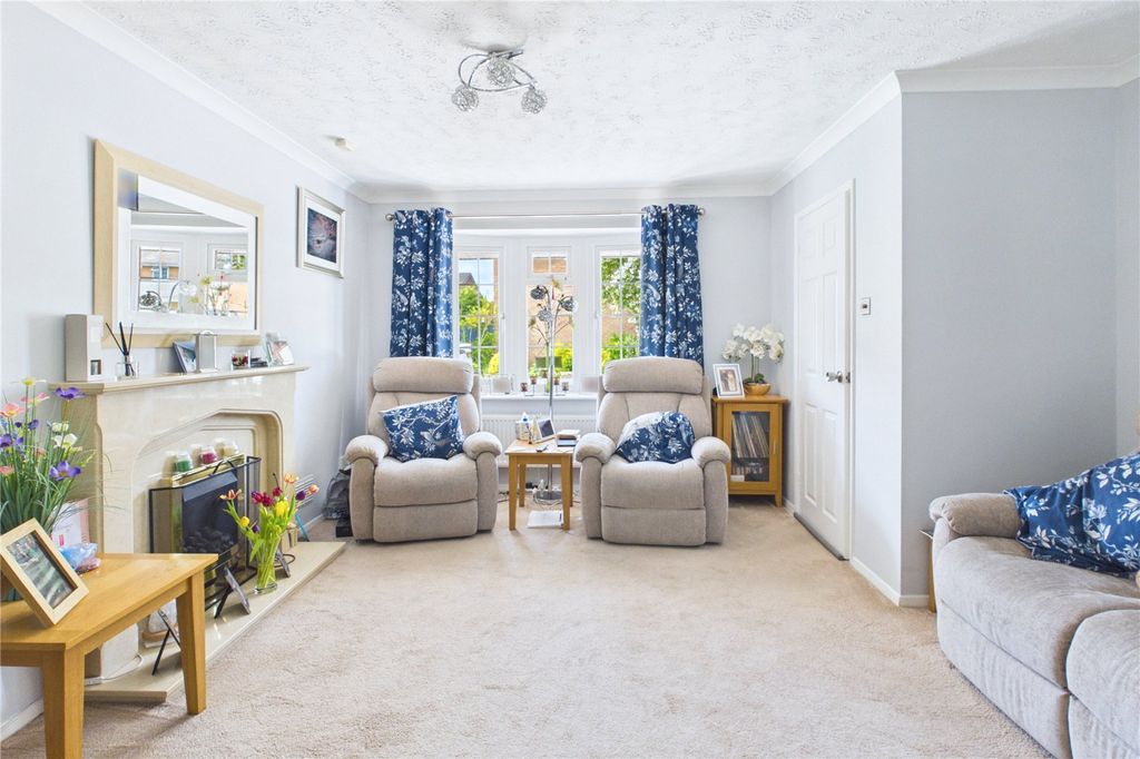 Additional image 2 of 3 bed detached house for saleBrowning Close, Stratton, Swindon SN3